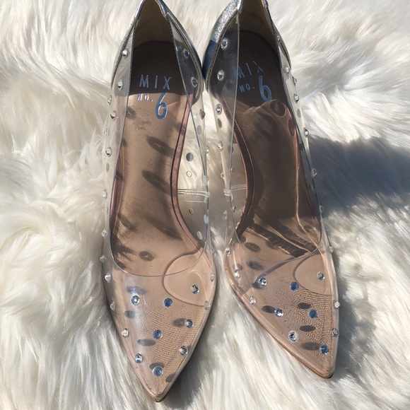 Clear high heels size(8)🔥 - Picture 4 of 5